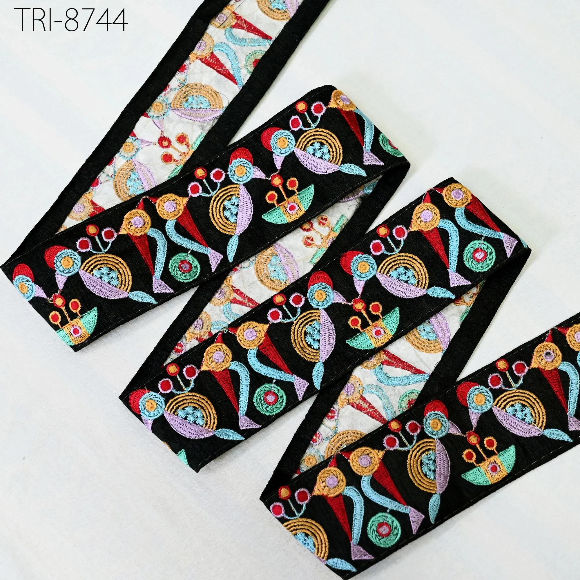 3 Yard Indian Embroidery Ribbon Trim Border Embellishment Embroidered Fabric Saree DIY Crafting Sewing Curtains Wedding Dress Trimmings 5cm