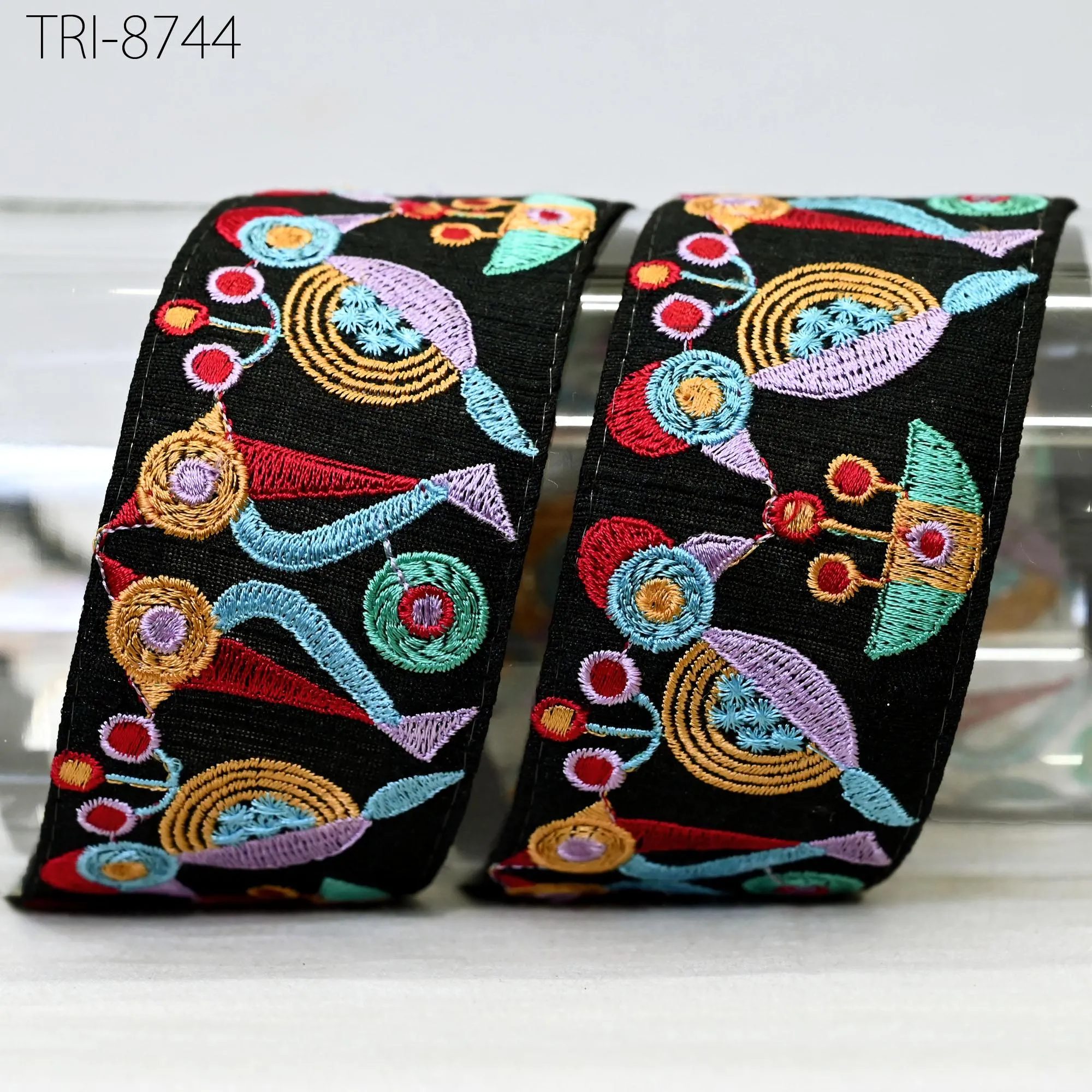 3 Yard Indian Embroidery Ribbon Trim Border Embellishment Embroidered Fabric Saree DIY Crafting Sewing Curtains Wedding Dress Trimmings 5cm