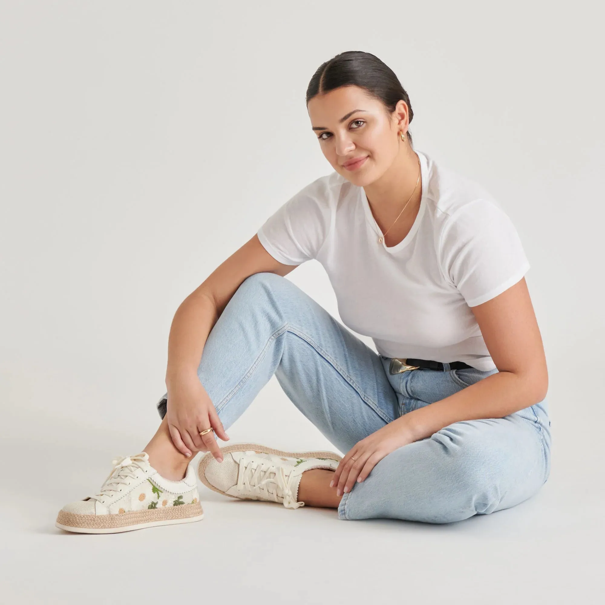 Azalia Sneakers