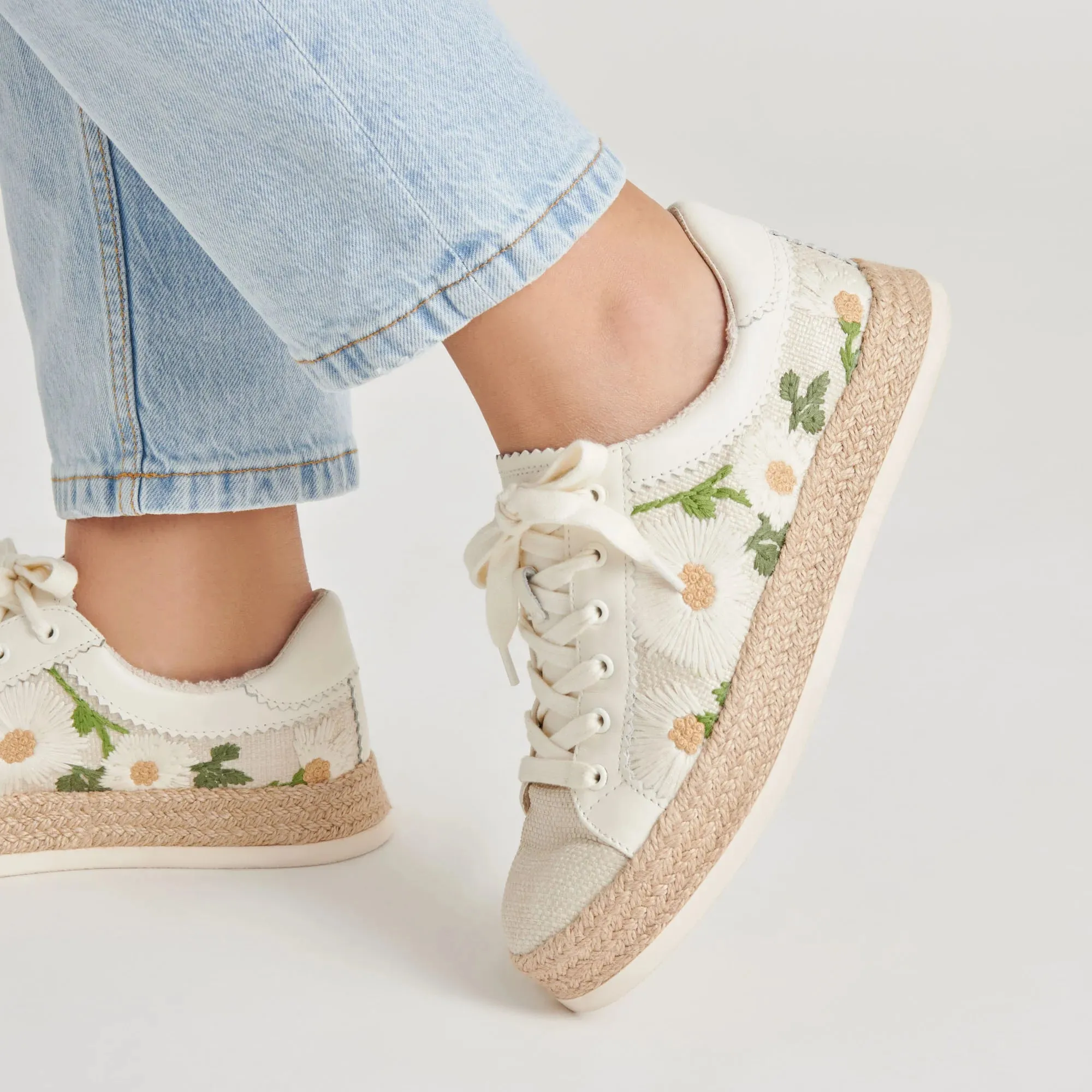 Azalia Sneakers