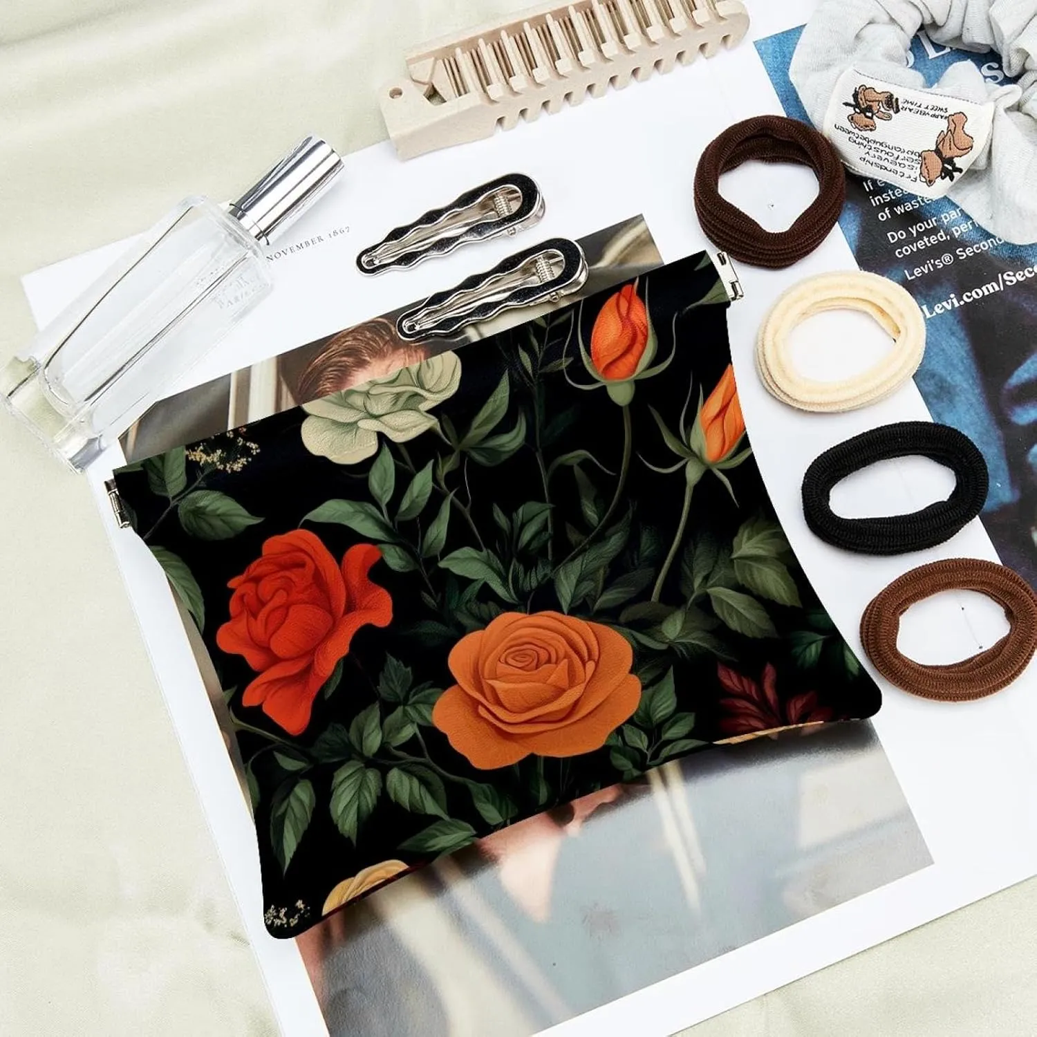 Botanical Floral Roses Herbs and Leaves Pocket Cosmetic Bag, Waterproof Squeeze Makeup Bag No Zipper Self-Closing, Portable Mini Travel Storage for Headphones Jewelry