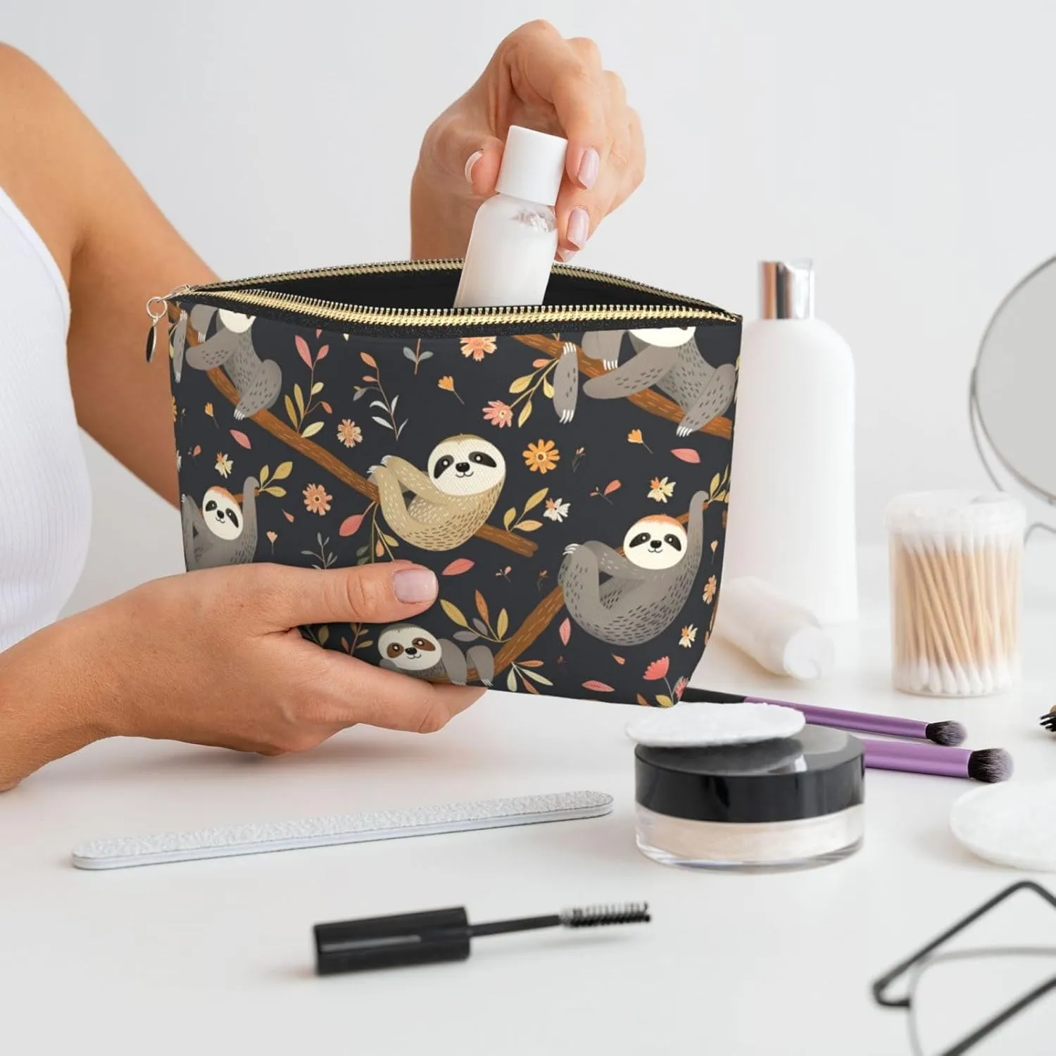 Brown Cute Sloth Tree Womens Travel Makeup Bags Leather Cosmetic Bags Toiletry Organizer Pouch With Zipper