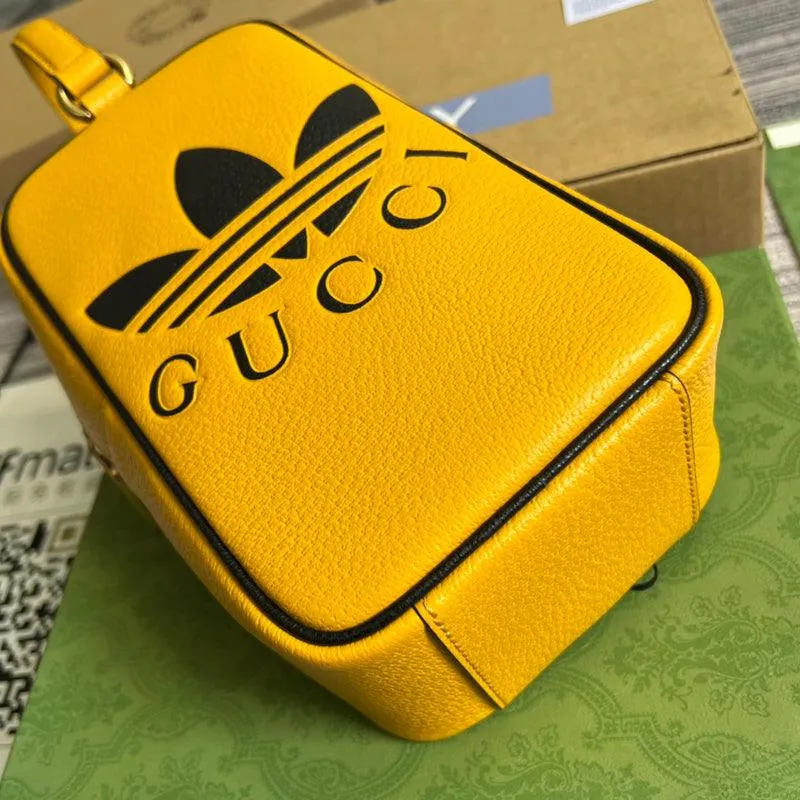 Charm - GG Bags - 1215