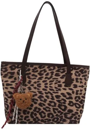 Cheetah Print Large Capacity Womens Tote Bag Chic Retro Handbag Versatile Shoulder Bag for Commuting Stylish Underarm Bag