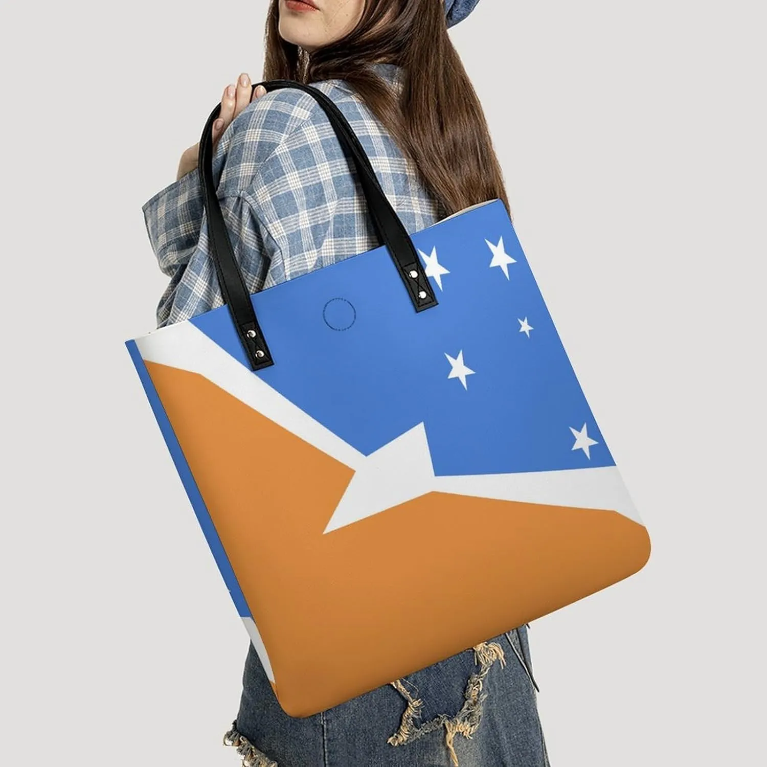 Comoros Flag Women's Tote Handbag Stylish and Spacious Leather Bag for Daily Use