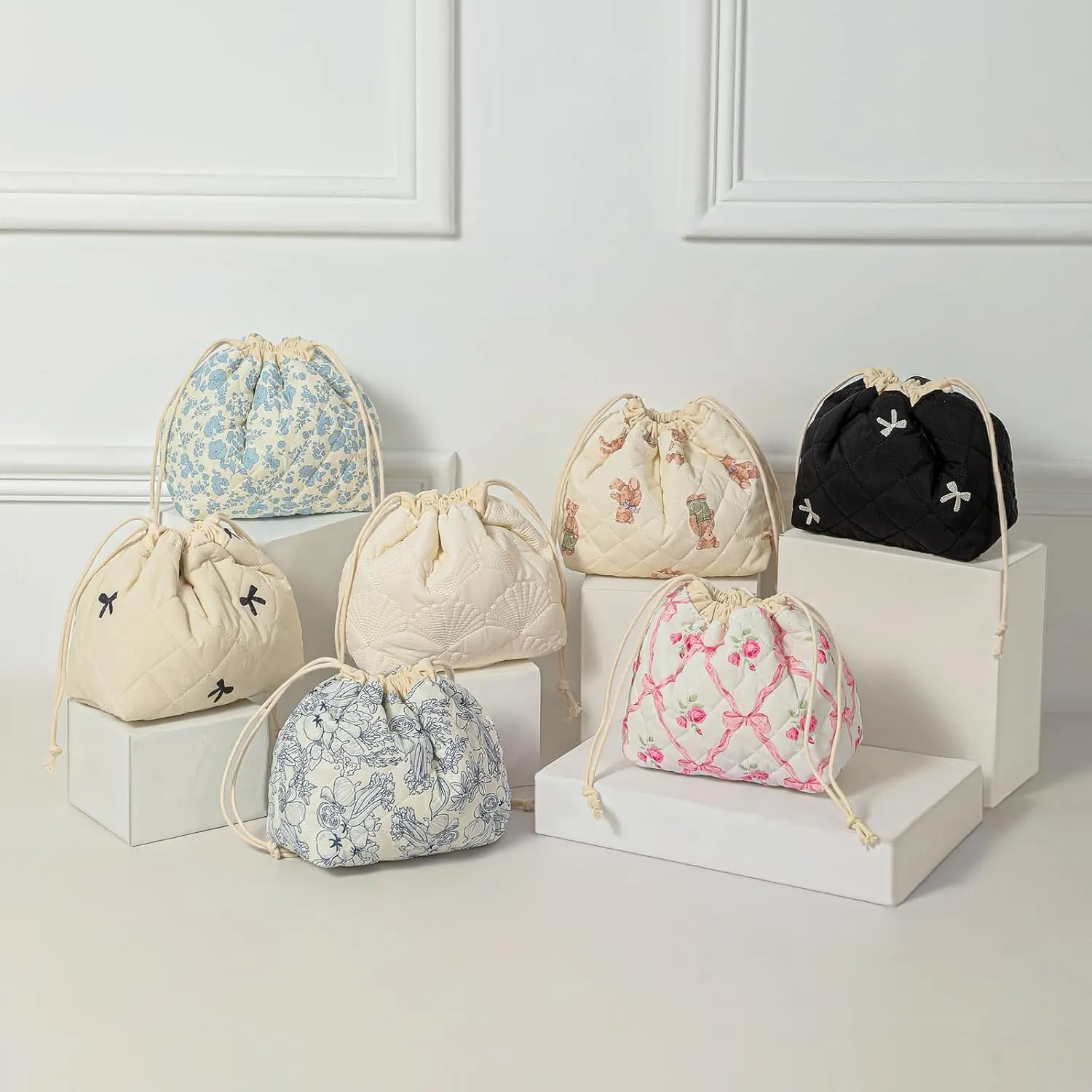 Cotton Quilted Drawstring Makeup Bag with Canvas Lining,Coquette Aesthetic Cute Travel Toiletry Bag,Drawstring Gift Bag for Women and Girls（04White Bear）