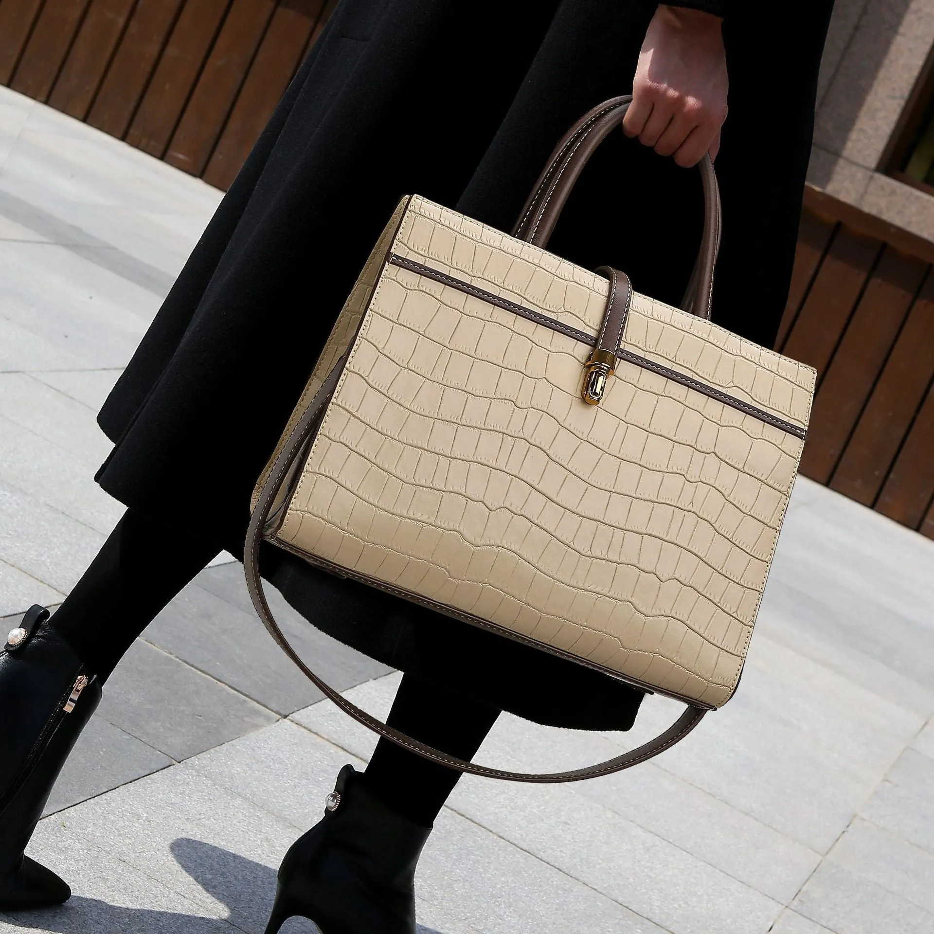 Crocodile Pattern Vegan Leather Tote Bag – Khaki Black