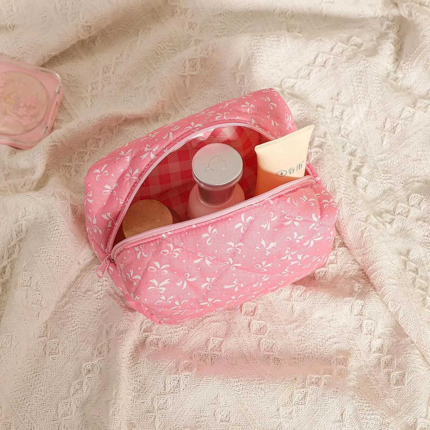 Cute Small Floral Cotton Makeup Bag, Quilted Zipper Pouch with Coquette Bear for Women and Girls, Kawaii Travel Cosmetic Bags for Purse(06Pink Bows)