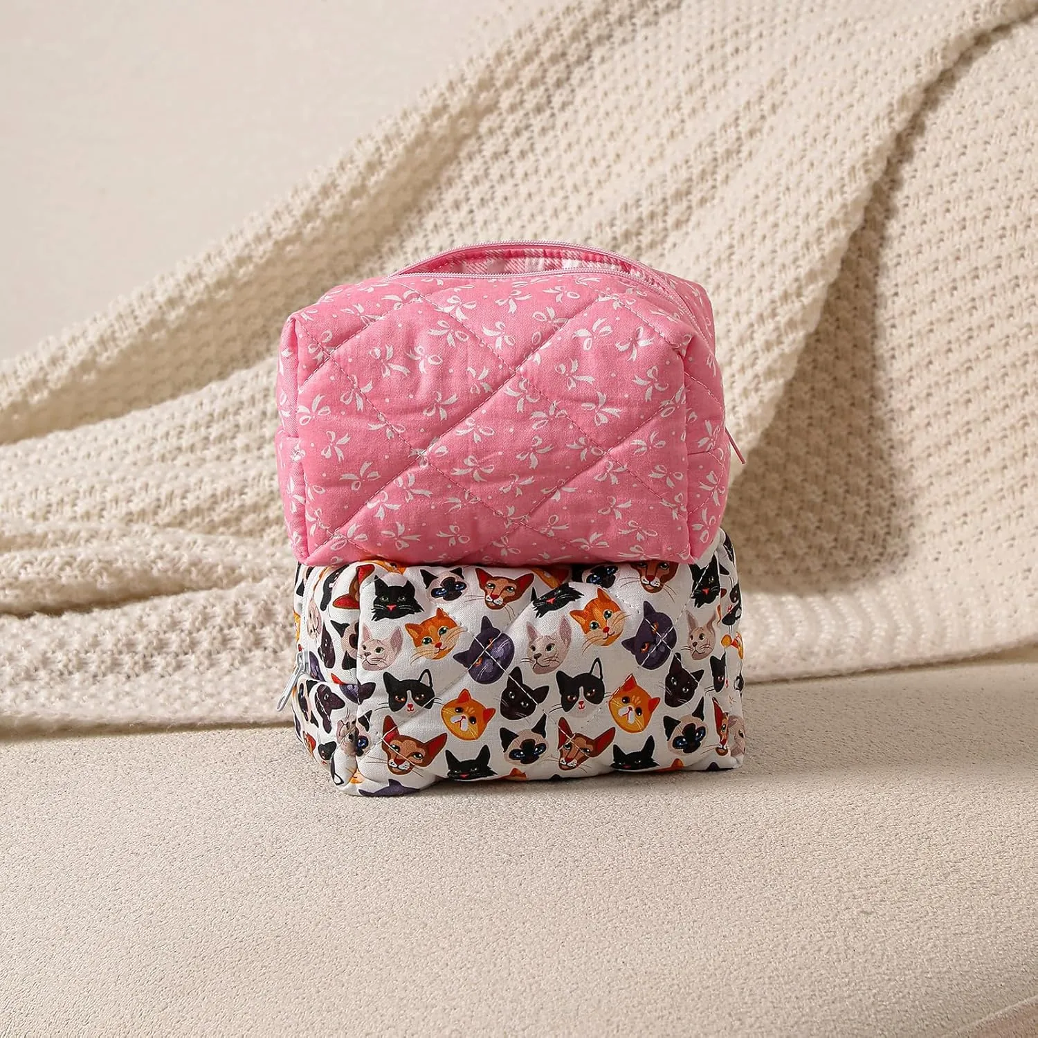 Cute Small Floral Cotton Makeup Bag, Quilted Zipper Pouch with Coquette Bear for Women and Girls, Kawaii Travel Cosmetic Bags for Purse(06Pink Bows)