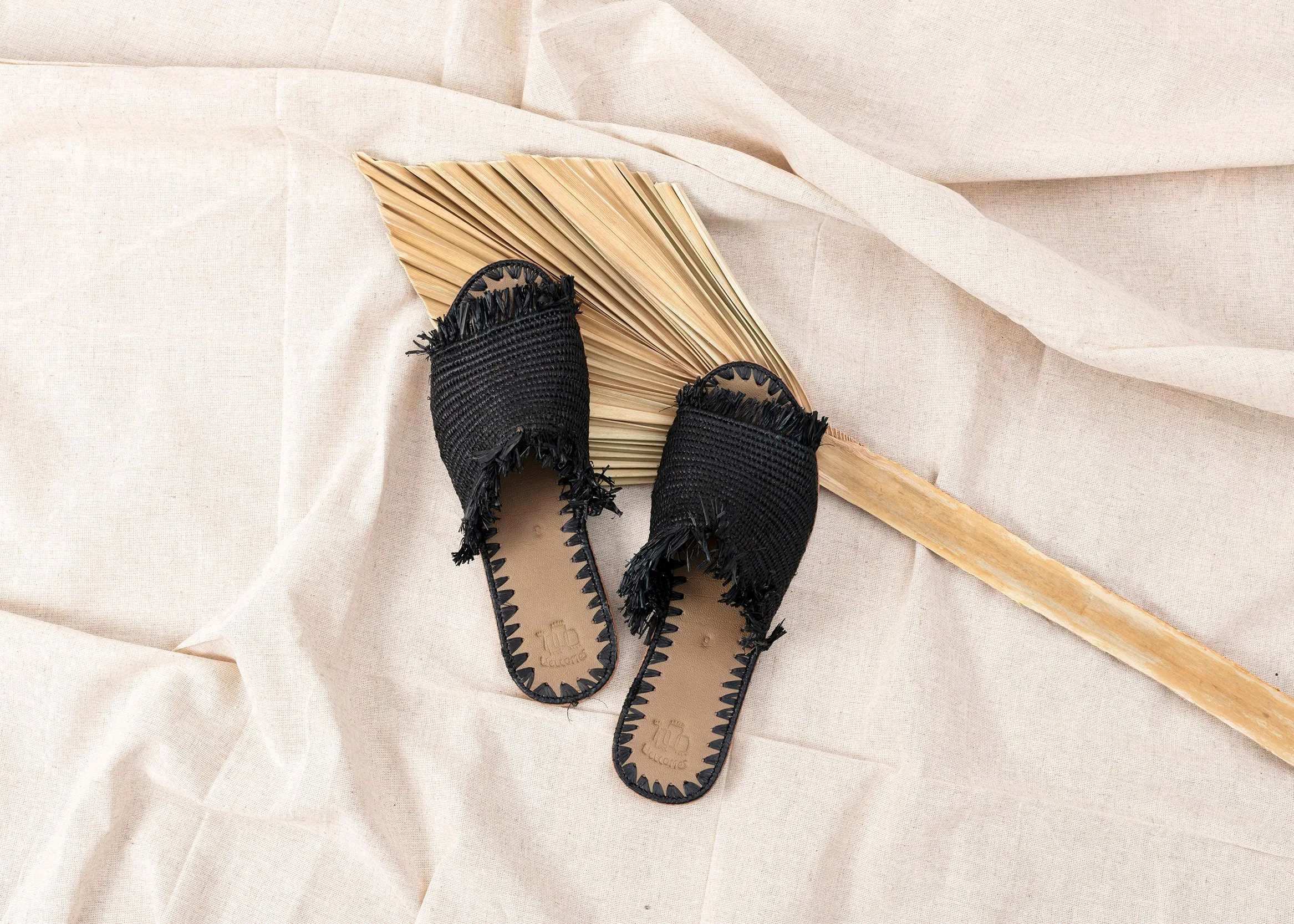 Fringed Raffia Slippers 'ZINA' Black