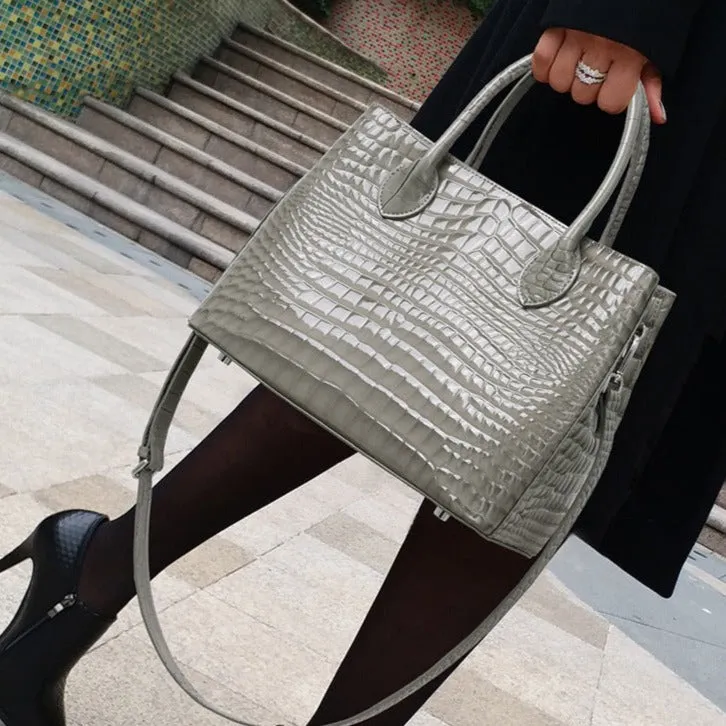 Genuine leather tote bag - crocodile pattern handbag with large capacity