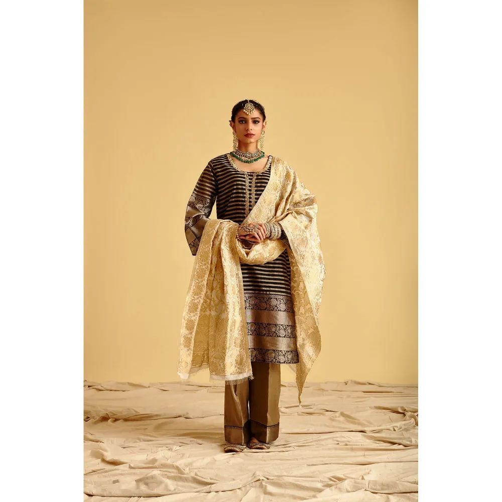 Lahario Siyah Kurta Set Black & Gold (Set Of 3)