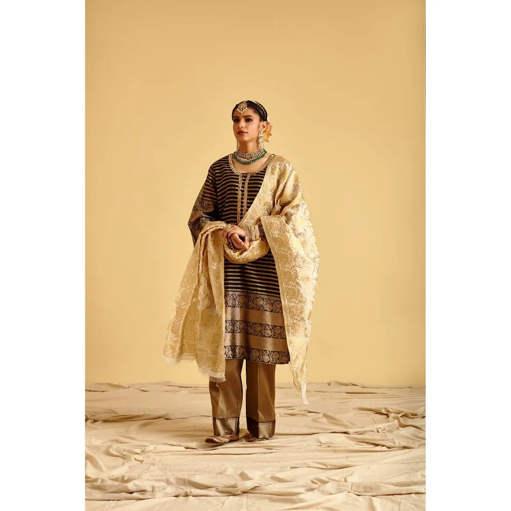 Lahario Siyah Kurta Set Black & Gold (Set Of 3)