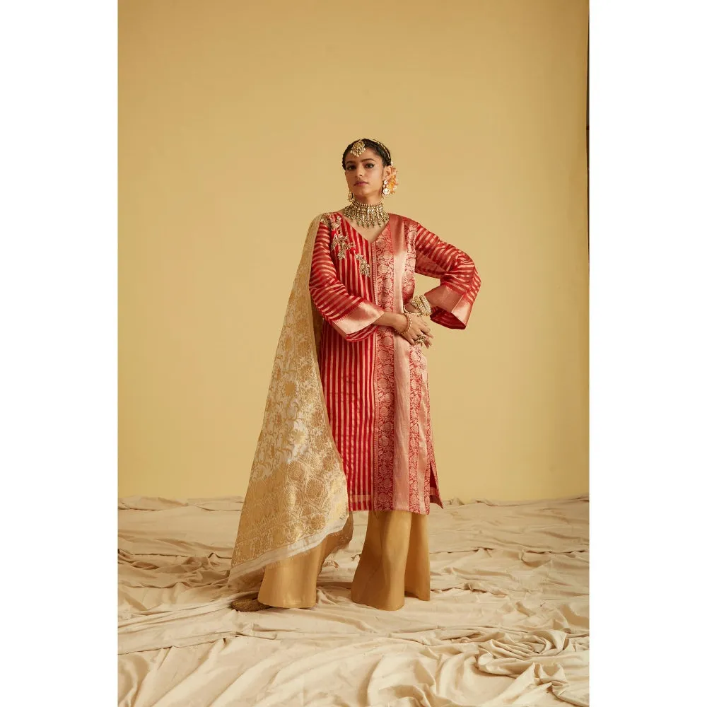 Lahario Surkh Kurta Set Red (Set Of 3)