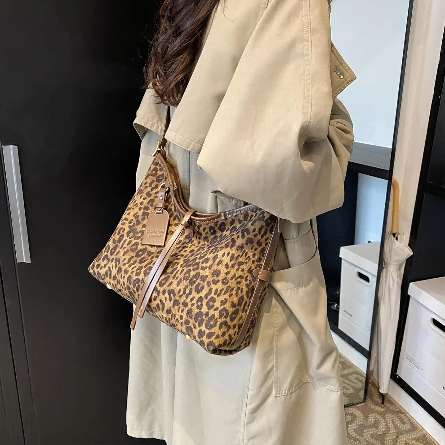 Leopard Tote Bag for Women - Cheetah Print Shoulder Purse Large Crossbody Bag Retro Handbag with Adjustable Strap