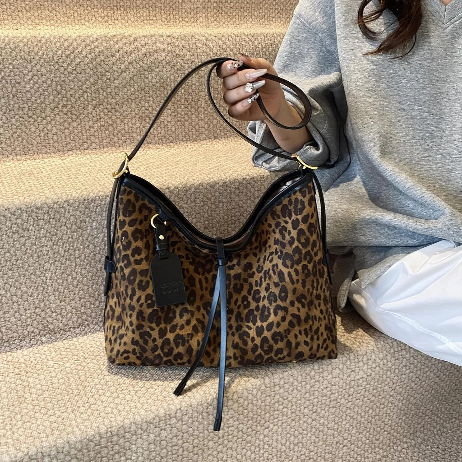 Leopard Tote Bag for Women - Cheetah Print Shoulder Purse Large Crossbody Bag Retro Handbag with Adjustable Strap