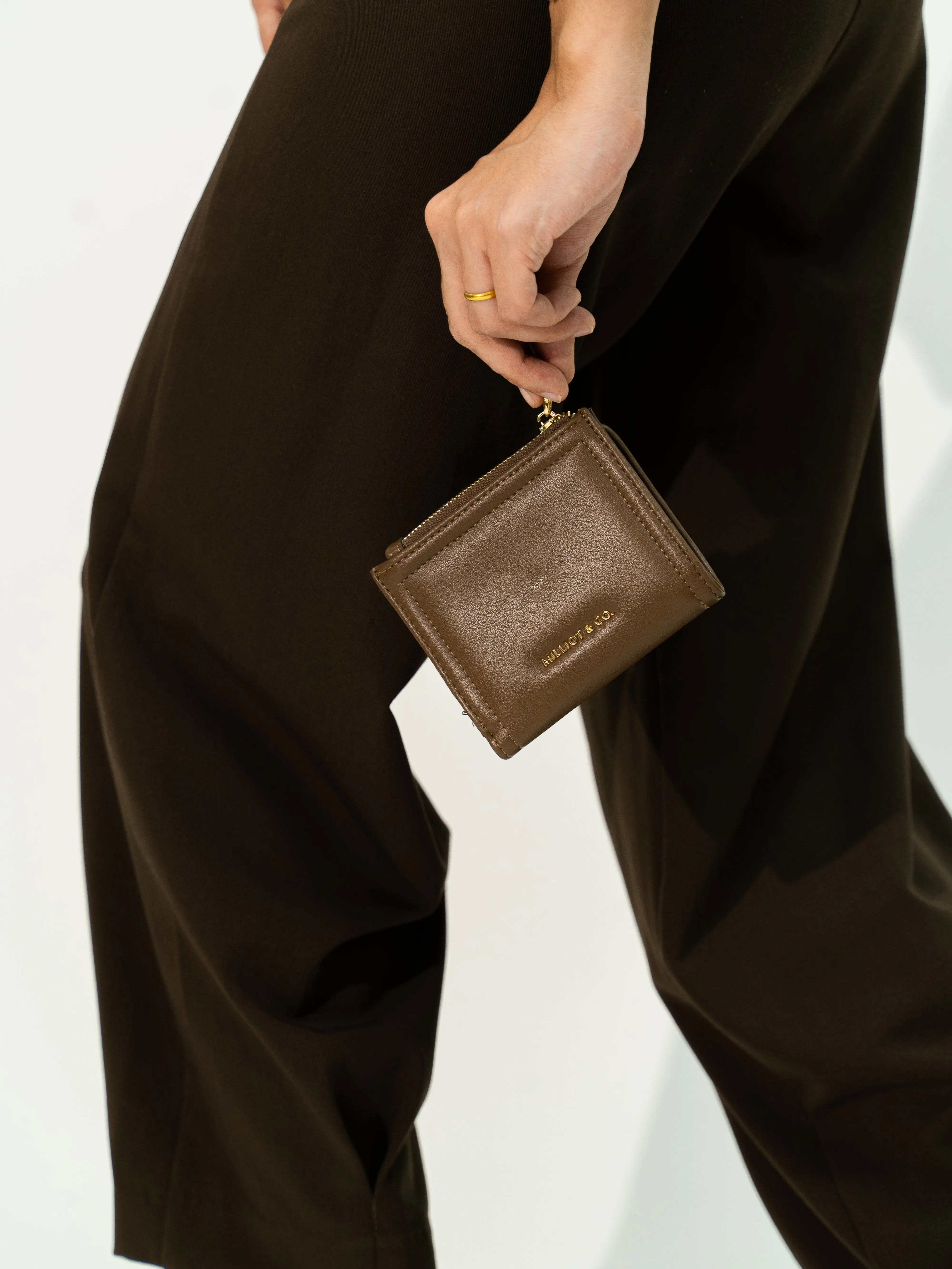Lizzy Turn-Lock Top Zip Mini Wallet (Coffee)
