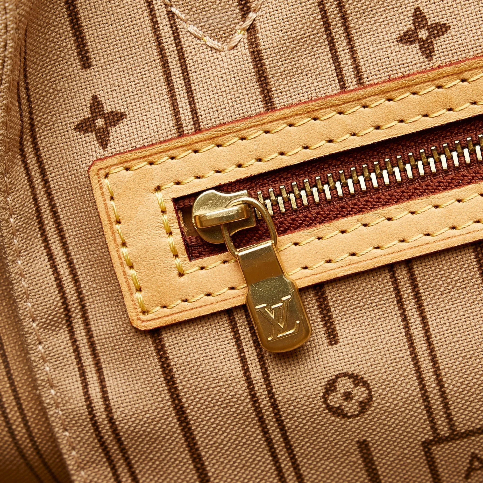 Louis Vuitton Neverfull MM Monogram Canvas