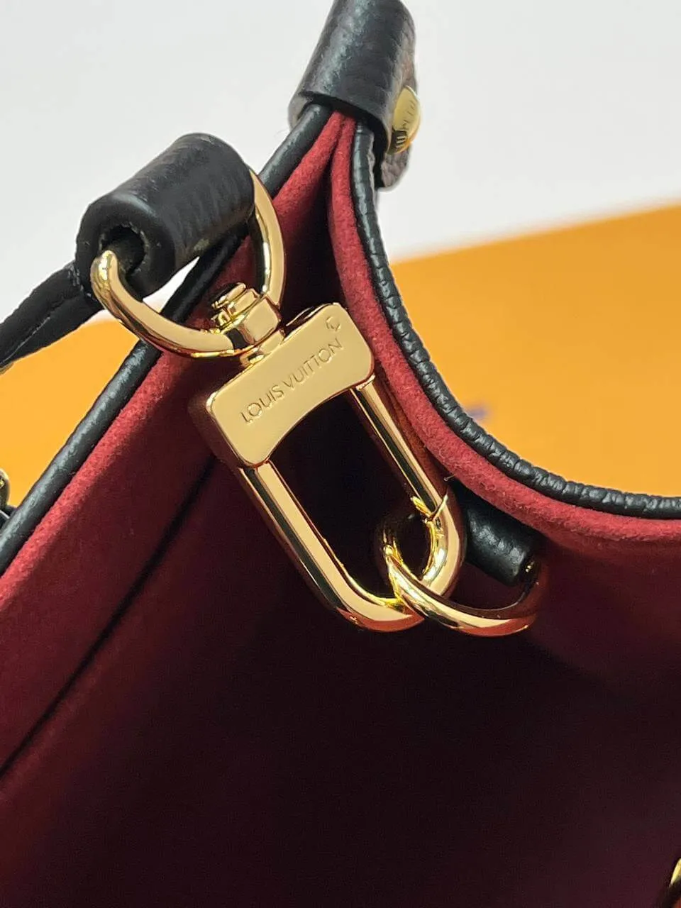 Louis Vuitton ONTHEGO PM