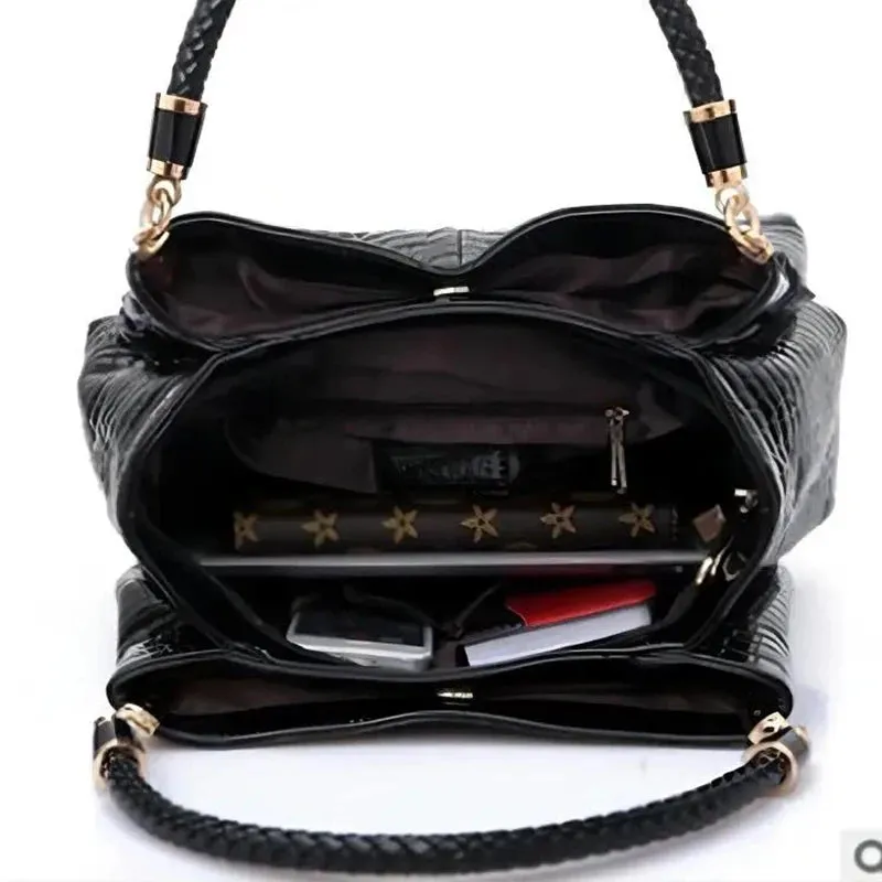 Luxe Large Capacity Croc-Embossed Tote for Daily Commute