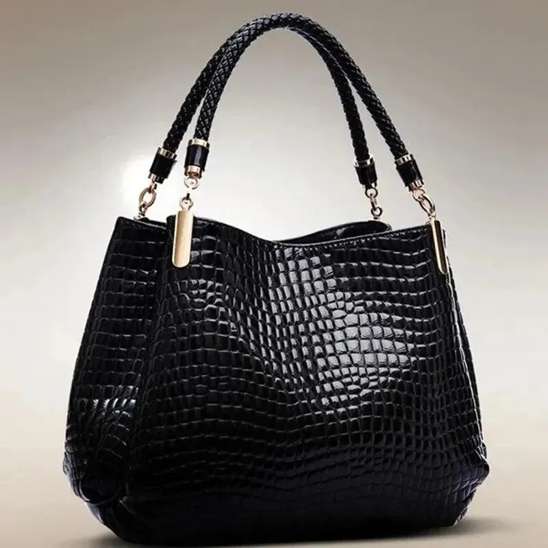 Luxe Large Capacity Croc-Embossed Tote for Daily Commute