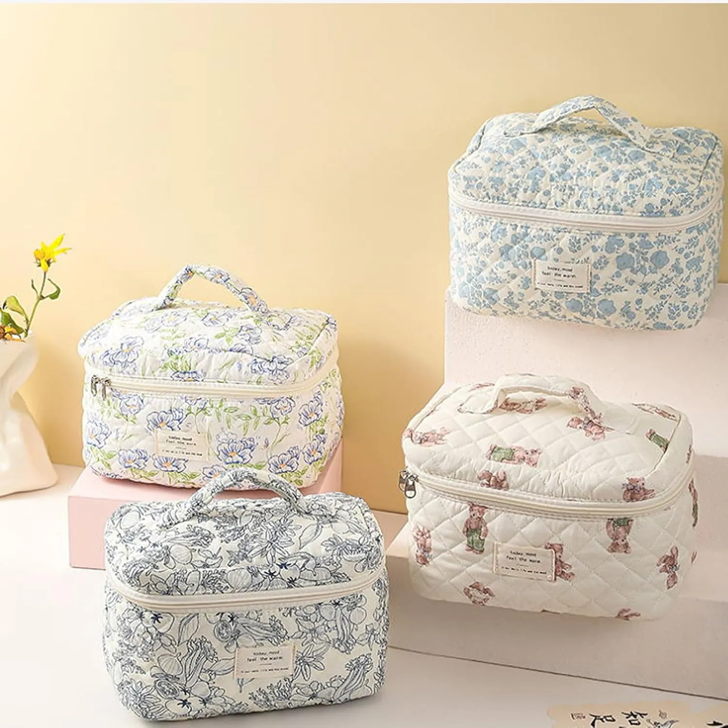 Makeup Bag, Large Quilted Makeup Bag, Cute Cosmetic Bags for Women Girls, Floral Aesthetic Travel Toiletry Bag