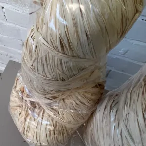 Natural Hank RAFFIA 450gm