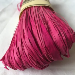 Nutscene Raffia 50g - Fuchsia