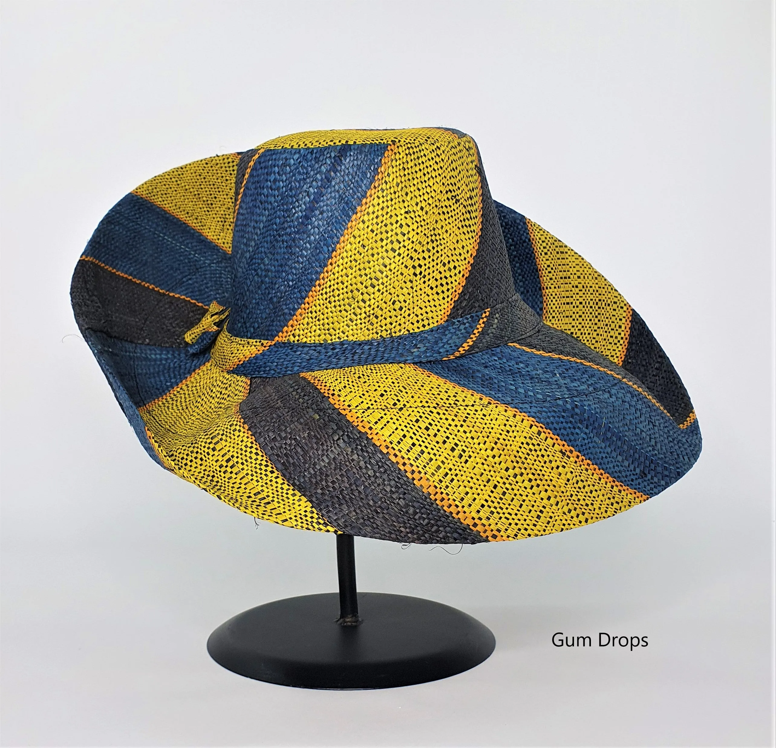 Raffia Curve Brim Hat in Gum Drops Madagascan