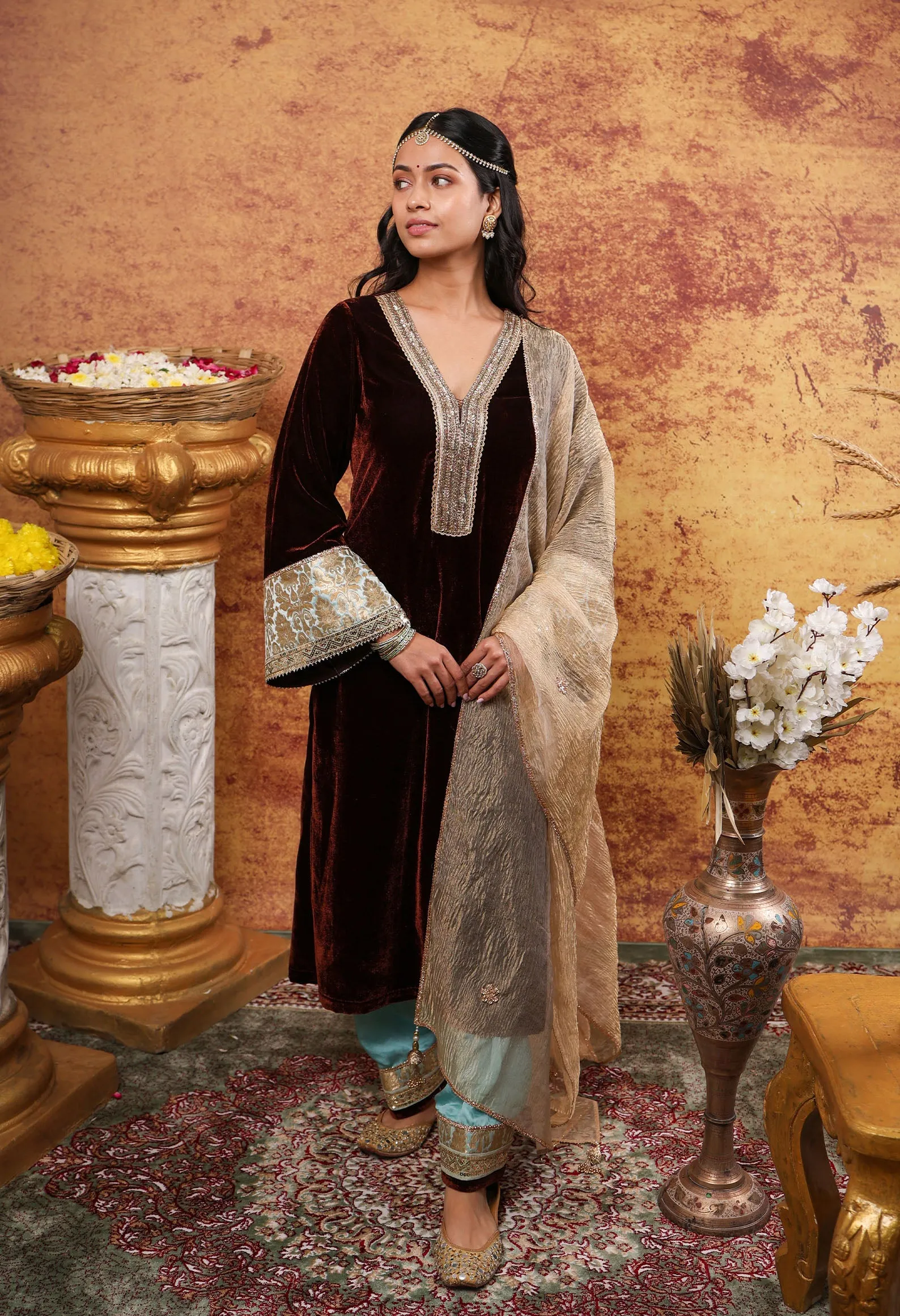 Shahnaz Velvet Set