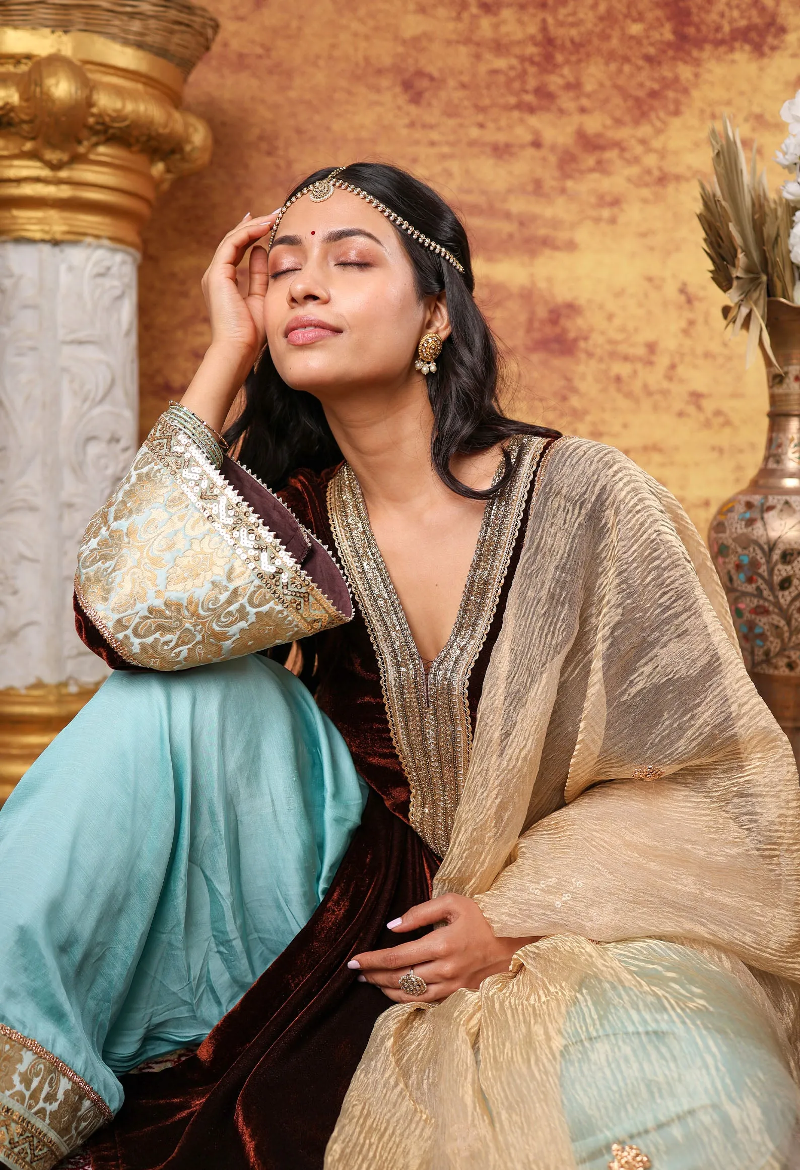 Shahnaz Velvet Set