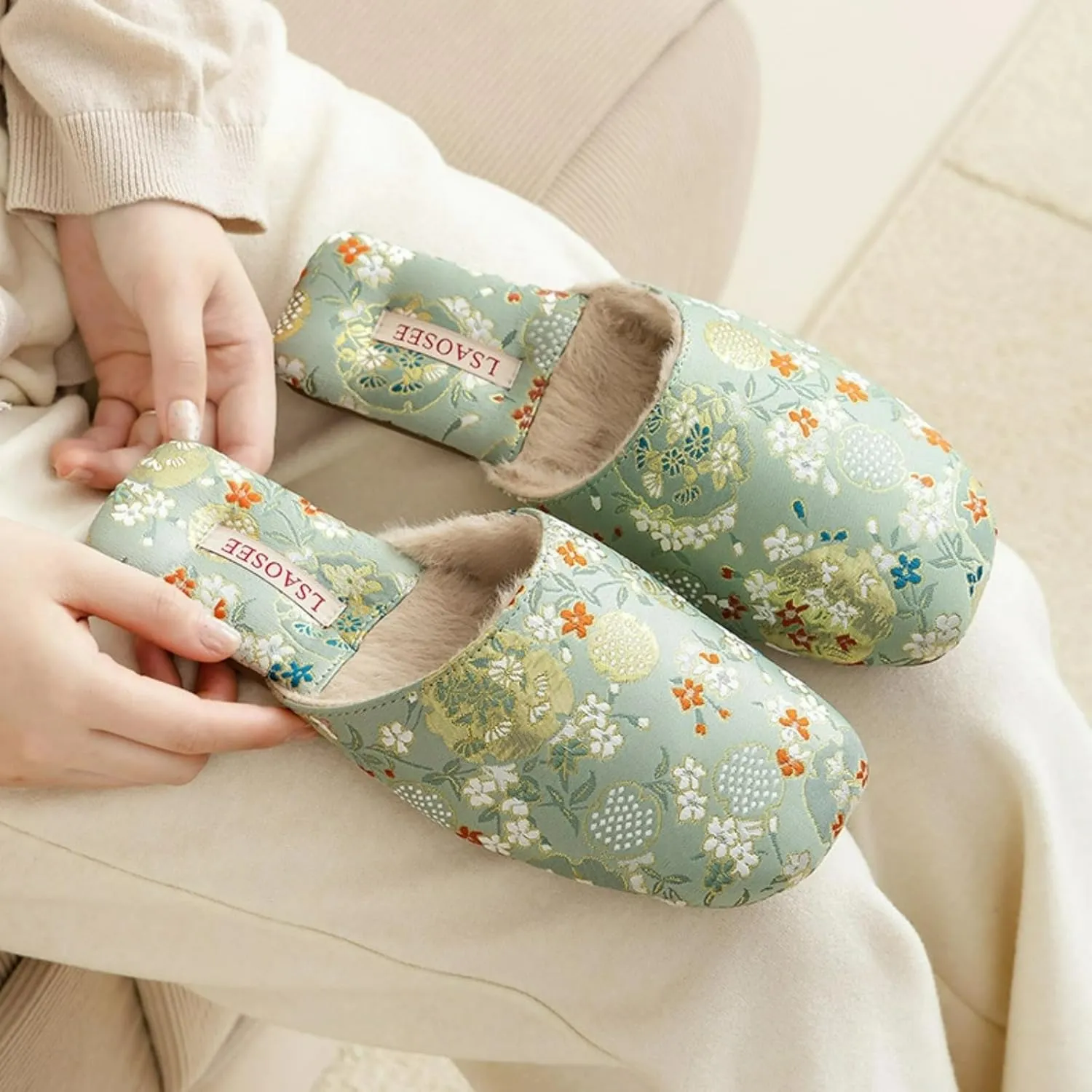 Silk Embroidered Slippers for Women Retro Brocade Upper Fuzzy Linen insole Soft TPR Anti-Slip Soles Indoor Slippers