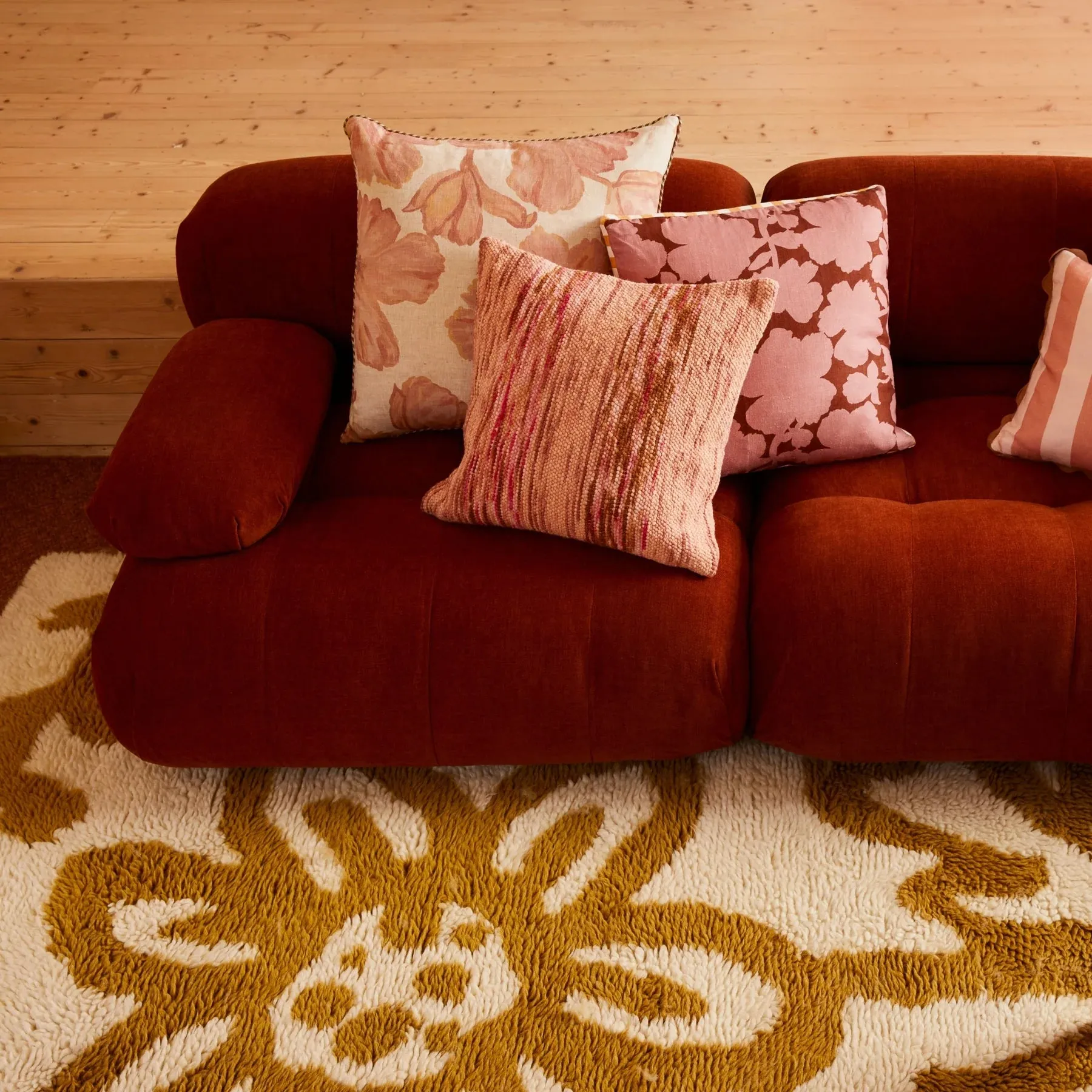 TULIP PALE PINK CUSHION 60CM