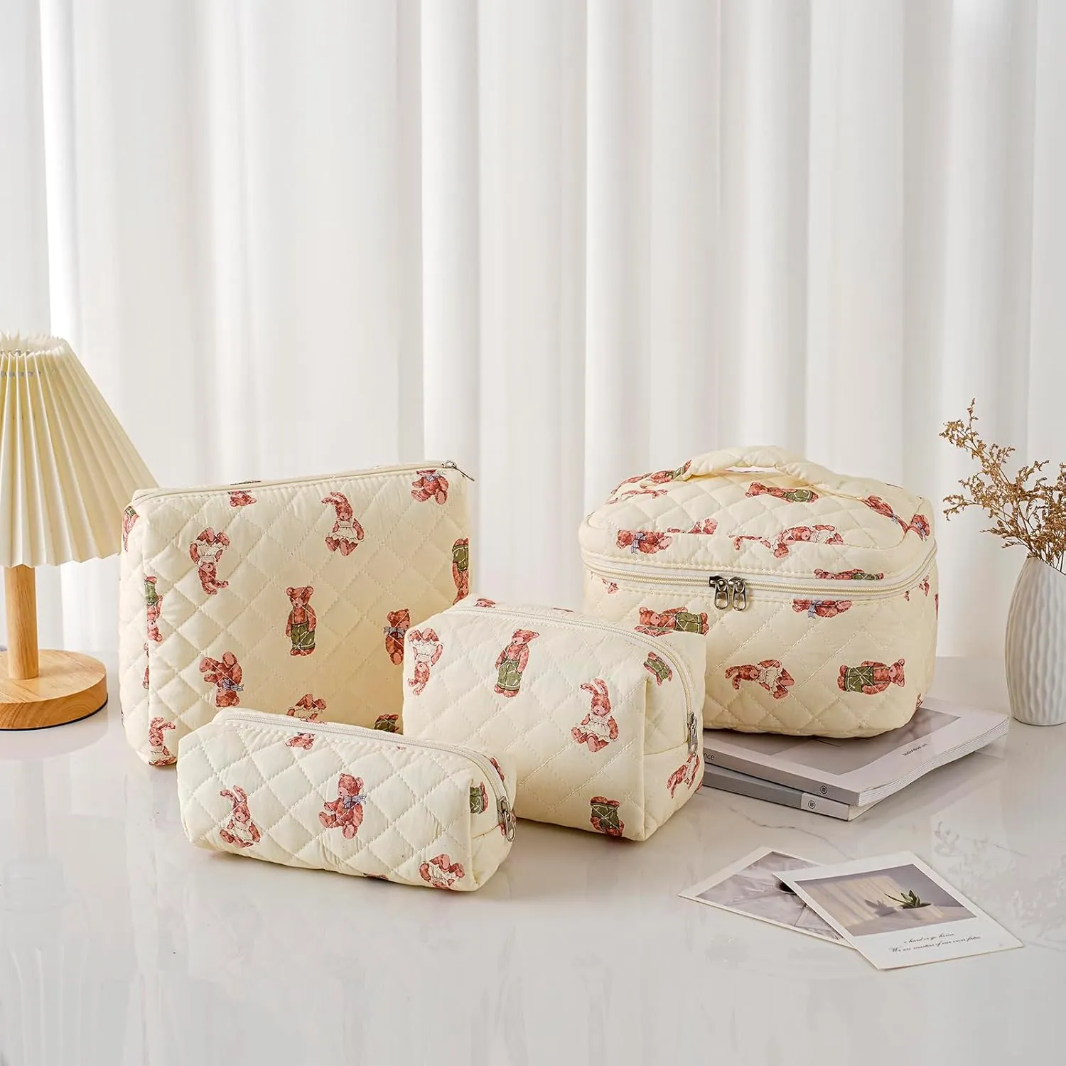 uekeboag 2 pcs Large Floral Quilted Makeup Bag Set for Women, Cotton Quilted Big Cosmetic Bag, Coquette Aesthetic Cute Travel Toiletry Bag