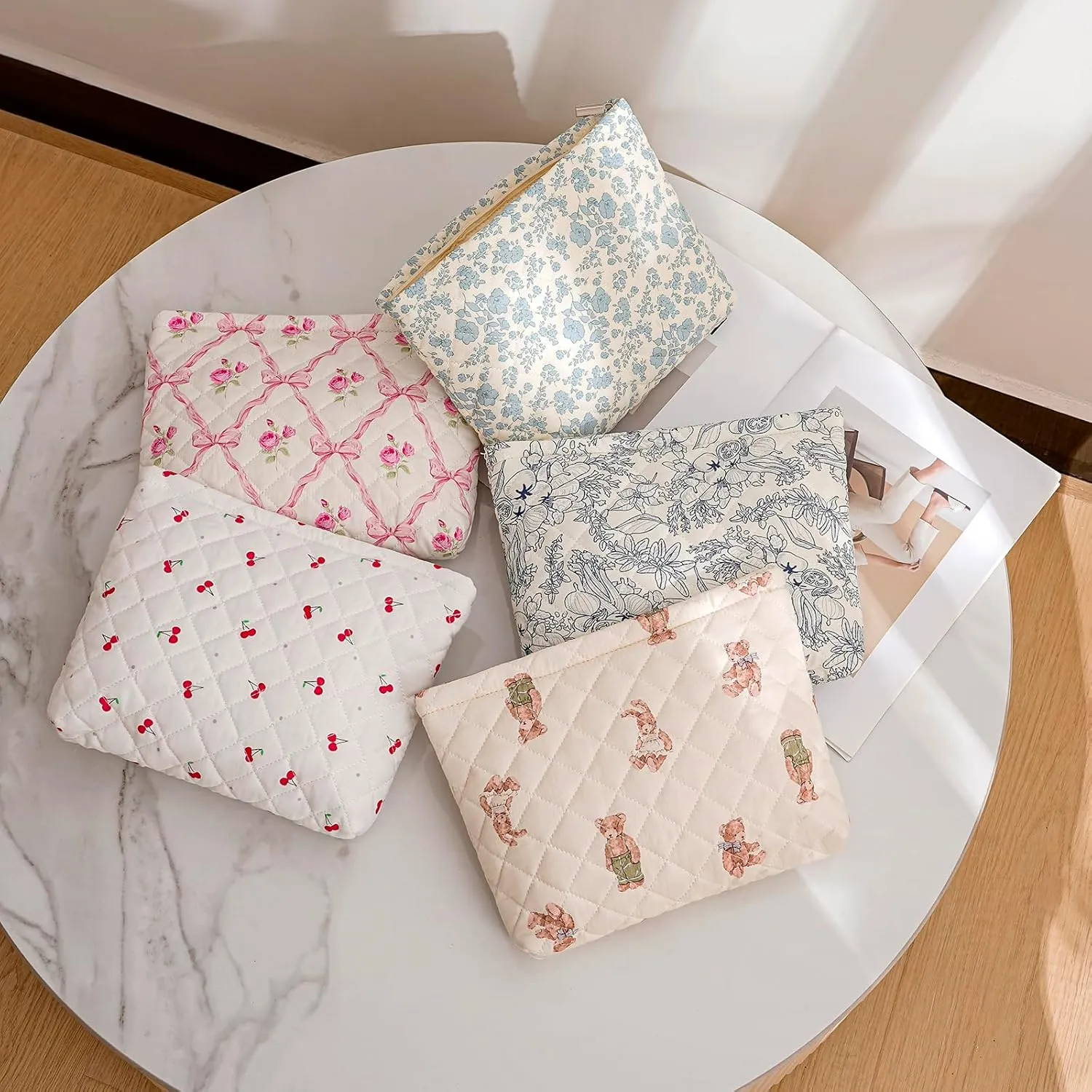 uekeboag Quilted Floral Cotton Makeup Pouch,Coquette Quilted Cosmetic Bag for Women and Girls, Aesthetic Organizer Bag, Flower Cute Travel Toiletry Bags(13White Bear)