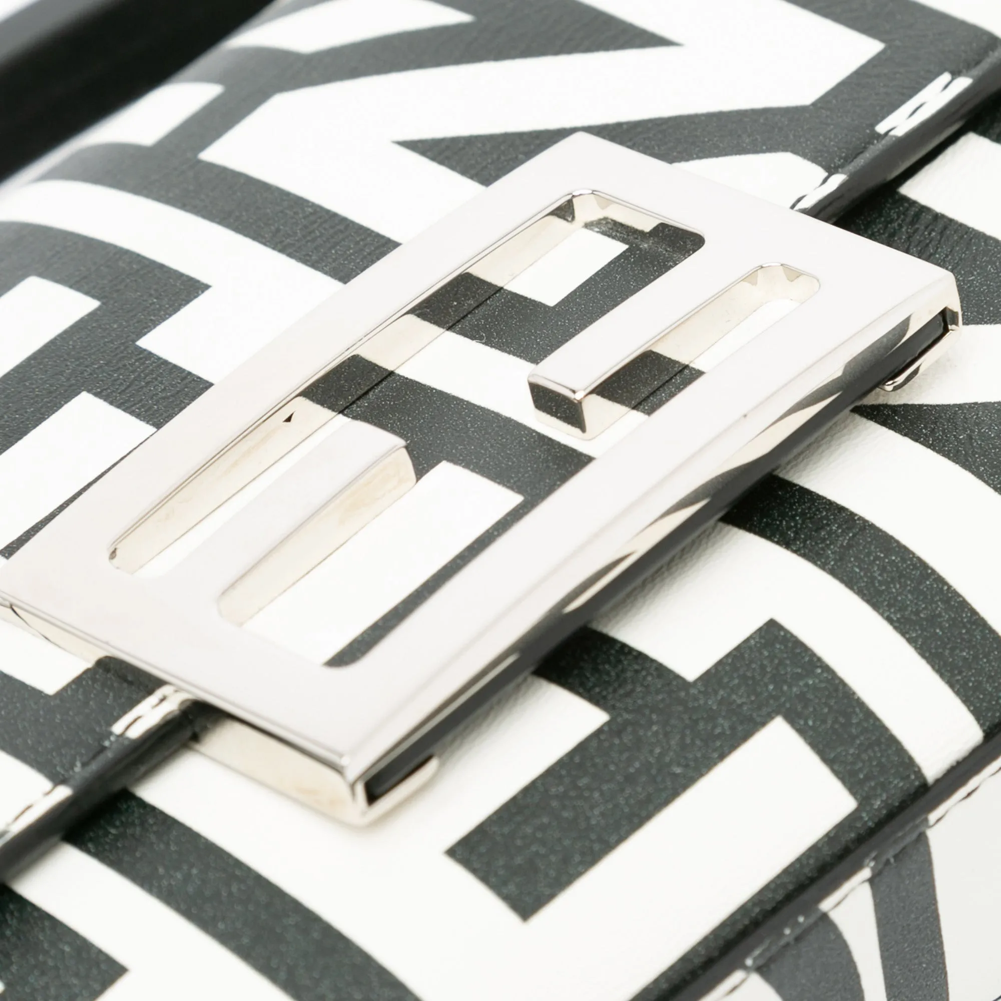 White Fendi Marc Jacobs Nappa Vitello King Logo Print Phone Baguette Satchel