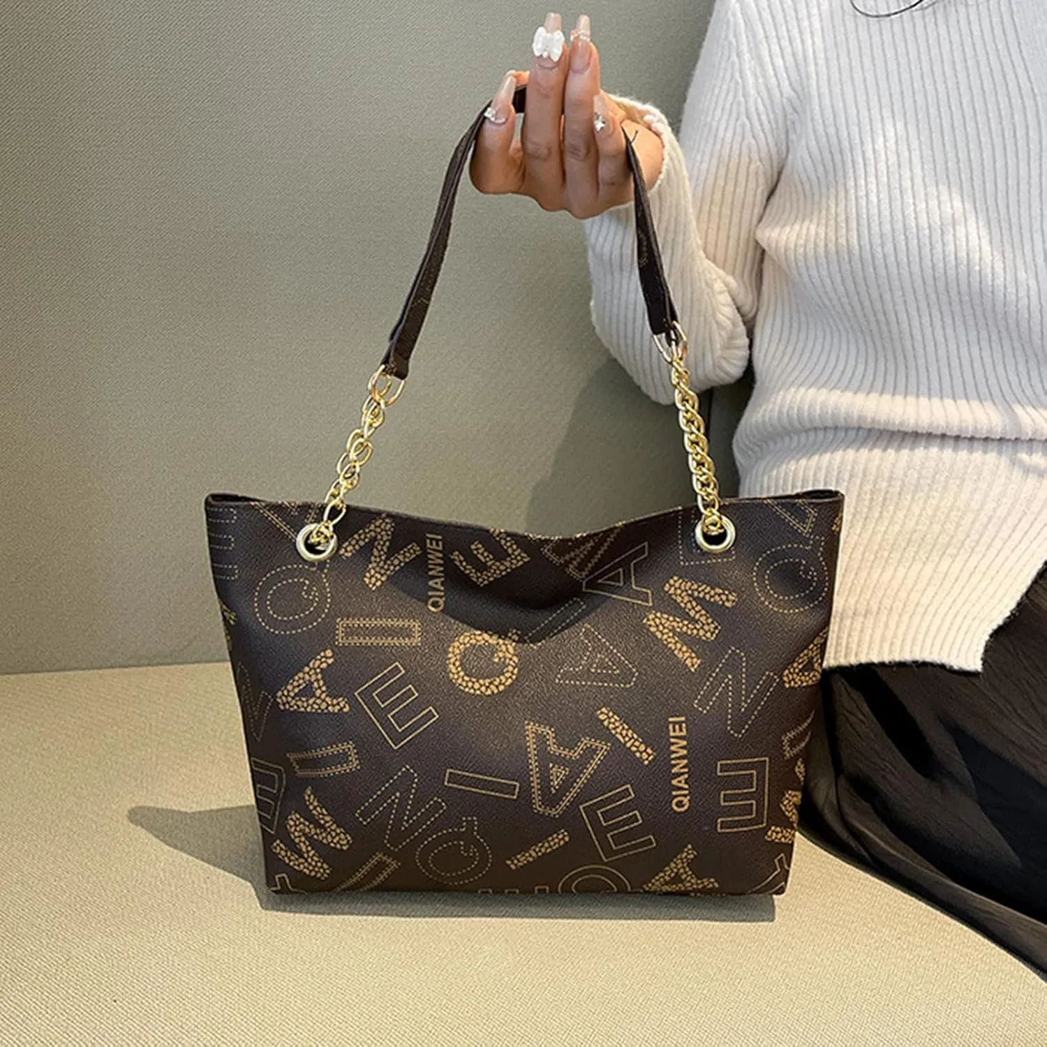 Women's Fall Winter Shoulder Bag PU Letter Print Large Capacity Waterproof High Load-bearing Durable Handbag